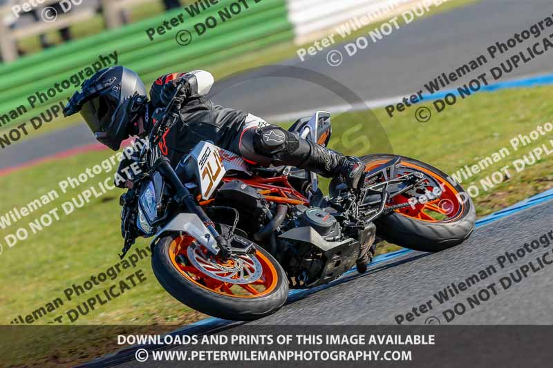 PJM Wedding Photography;enduro digital images;event digital images;eventdigitalimages;mallory park;mallory park photographs;mallory park trackday;mallory park trackday photographs;no limits trackdays;peter wileman photography;racing digital images;trackday digital images;trackday photos
